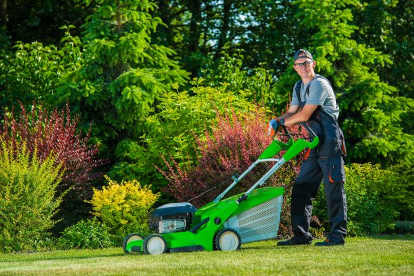 Yard Work Service in Hattiesburg