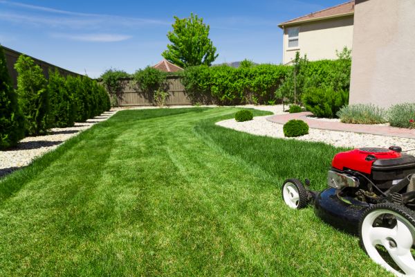 Residential Lawn Mowing in Hattiesburg